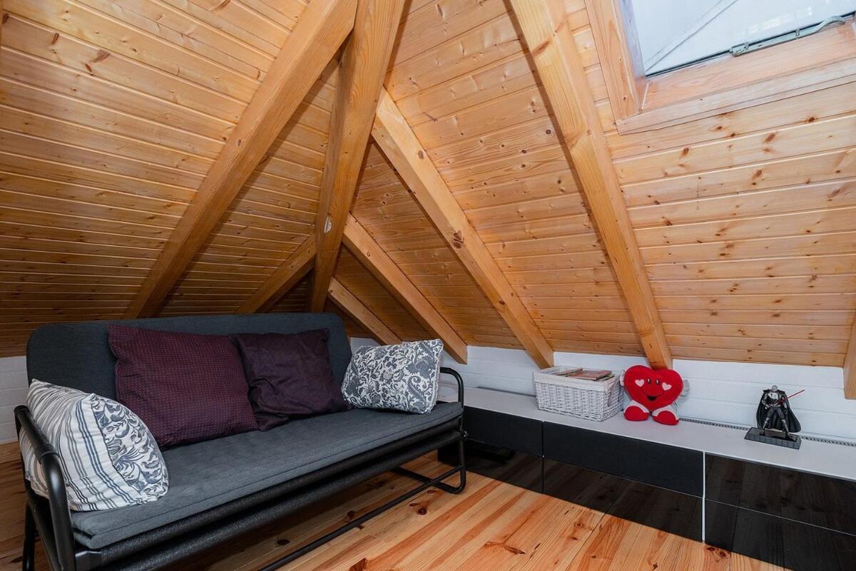 Attic Apartment With Balcony In Bairro Alto Lisboa Exterior foto